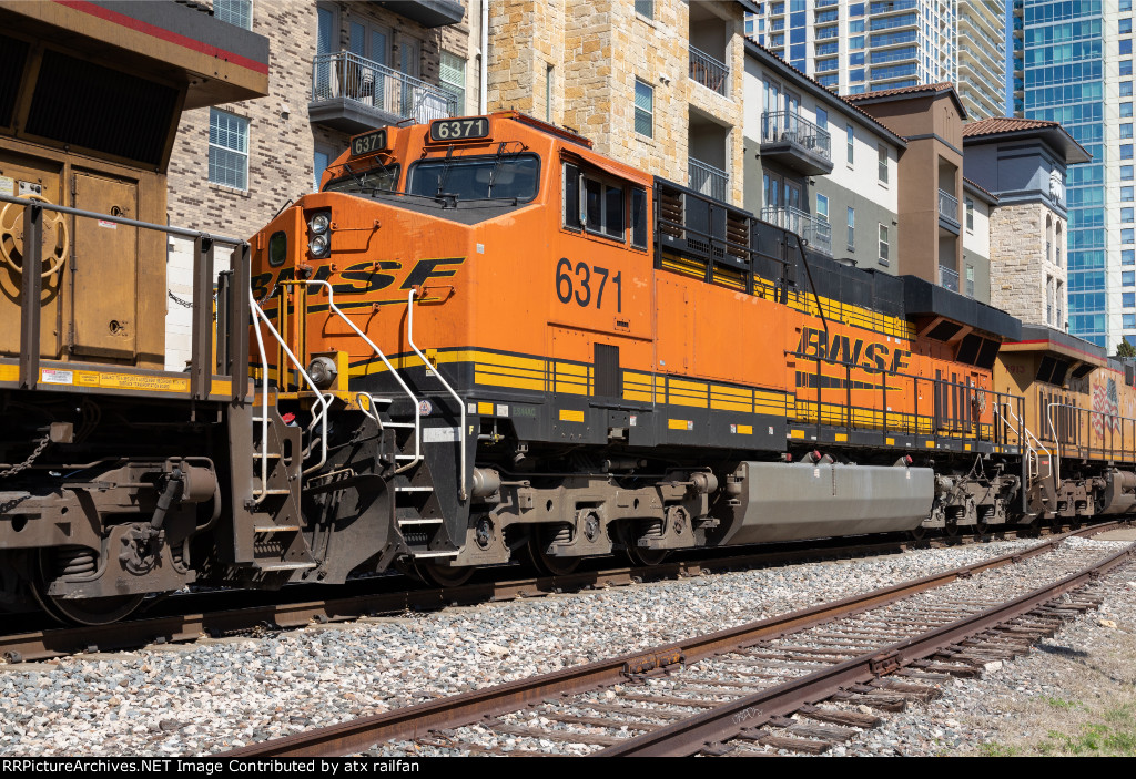 BNSF 6371